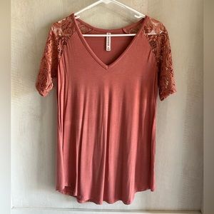 5 for $10 Zenana Women’s Short Sleeve Top Size Medium